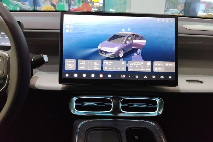 零跑汽车 零跑B01 2025 汽车图片 #13