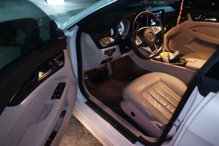 Mercedes-Benz CLS Class 2017 car image #13