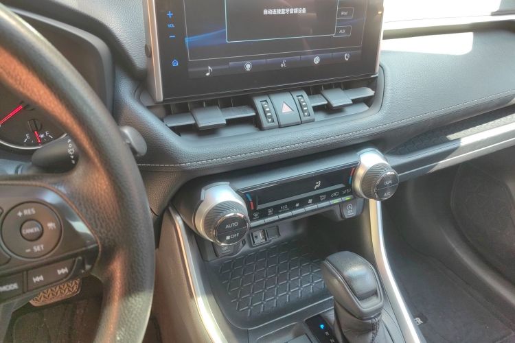 Kia Wildlander 2020 car image #13