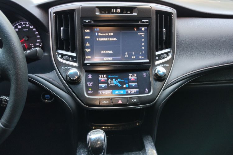 Toyota CrownSportCross 2018 صورة سيارة #13