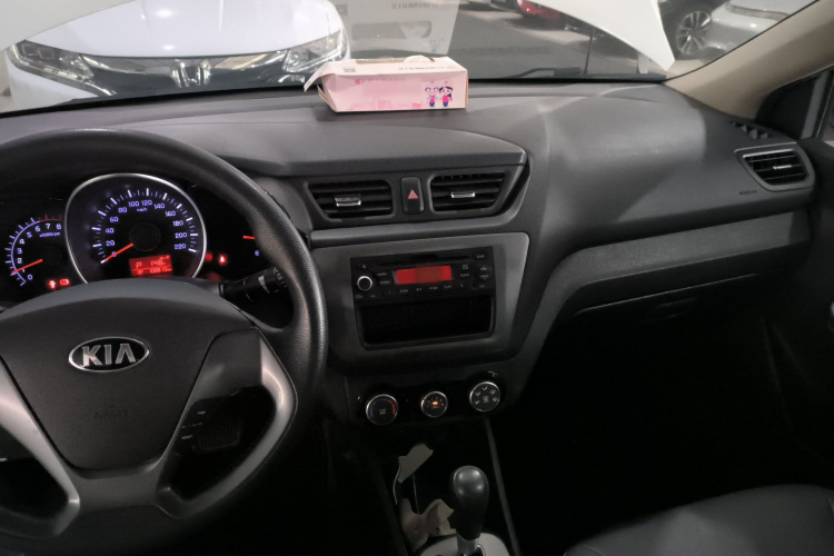 Kia K2 2016 car image #13