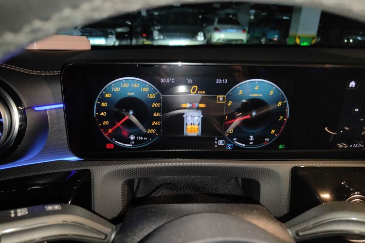 Mercedes-Benz CLA Class (Imported) 2020 immagine di auto #13