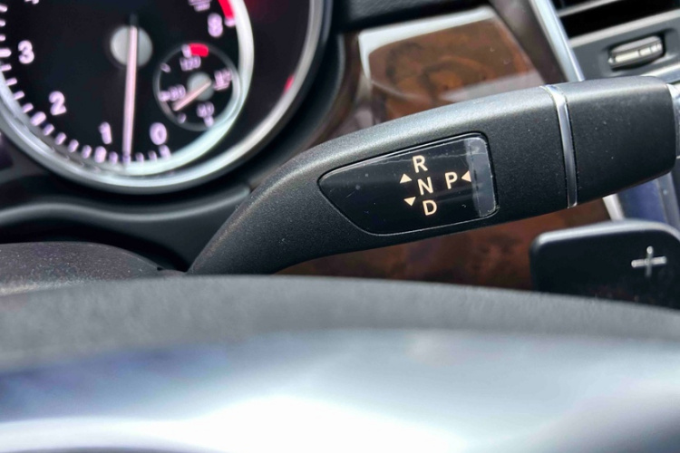 Mercedes-Benz M Class 2015 car image #13