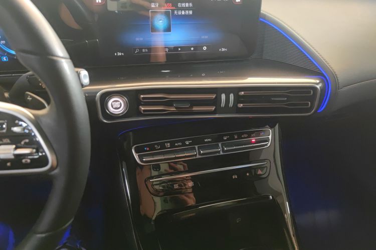 Mercedes-Benz EQC Class 2022 car image #13