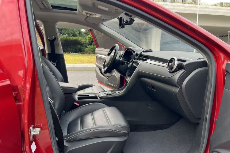 MG 6 New Energy 2018 car image #13