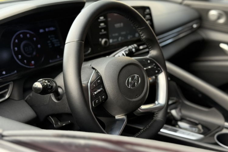 现代 伊兰特 2021 汽车图片 #13