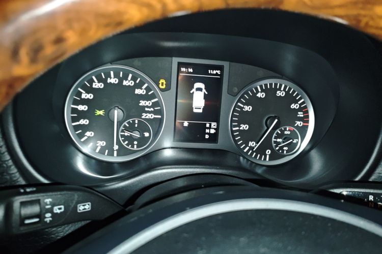 Mercedes-Benz Vito 2019 car image #13