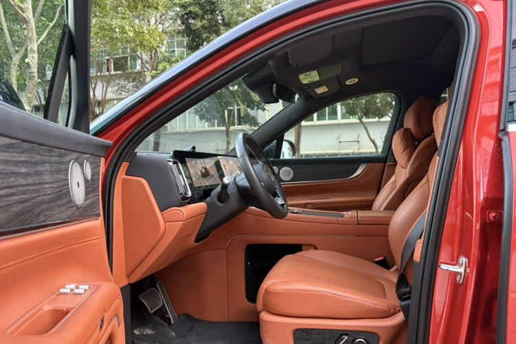 2024 car image #13