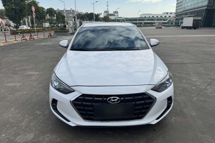 Hyundai Elantra AD 2019 car image #13