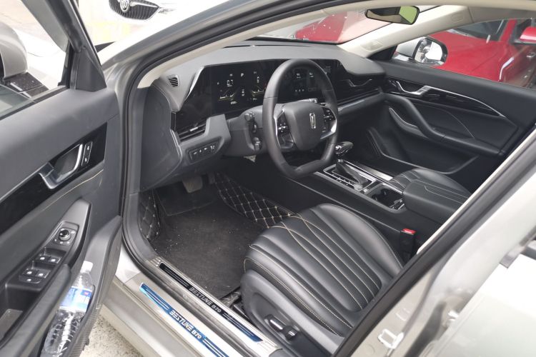 2020 car image #13