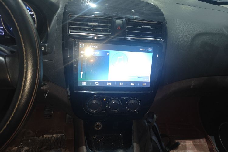 Forthing JOYEAR X3 2018 #13 Forthing JOYEAR X3 2018 immagine di auto #13