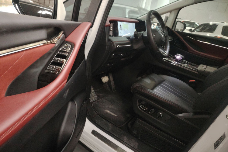 GAC Trumpchi E9 2024 car image #13