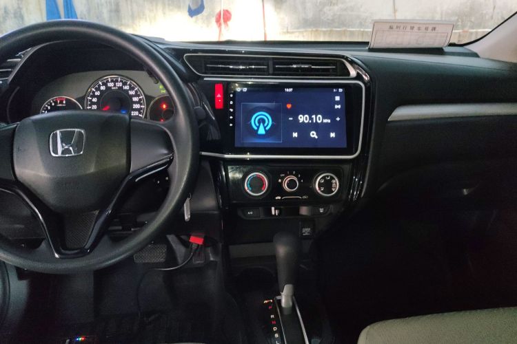 Honda Greiz 2018 car image #13