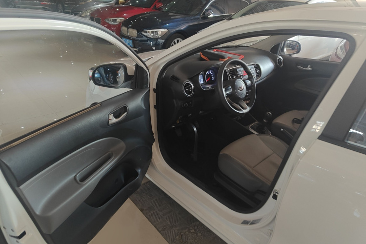 Kia Pegas 2020 imagen de coche #13