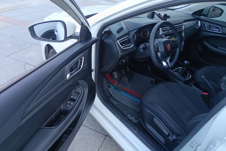Roewe i5 2020 car image #13