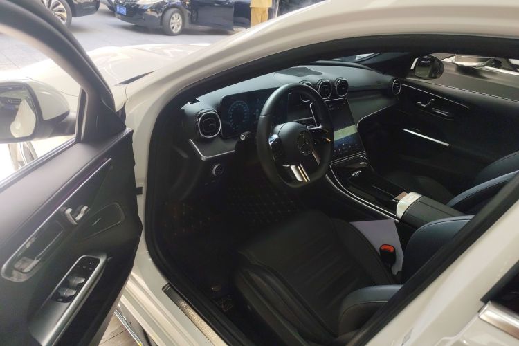 Mercedes-Benz C Class 2022 صورة سيارة #13