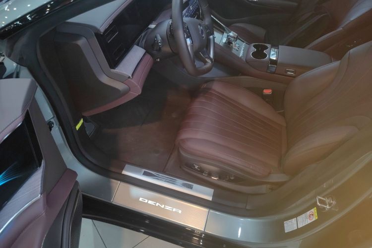 Denza Z9GT 2024 #13 Denza Z9GT 2024 car image #13