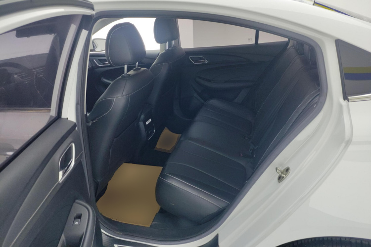 Roewe i5 2021 car image #13
