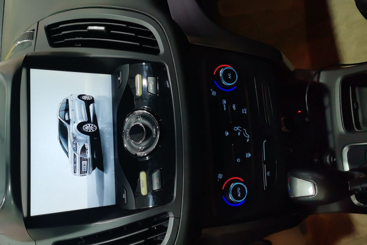 Ford Kuga 2017 #13 Ford Kuga 2017 car image #13