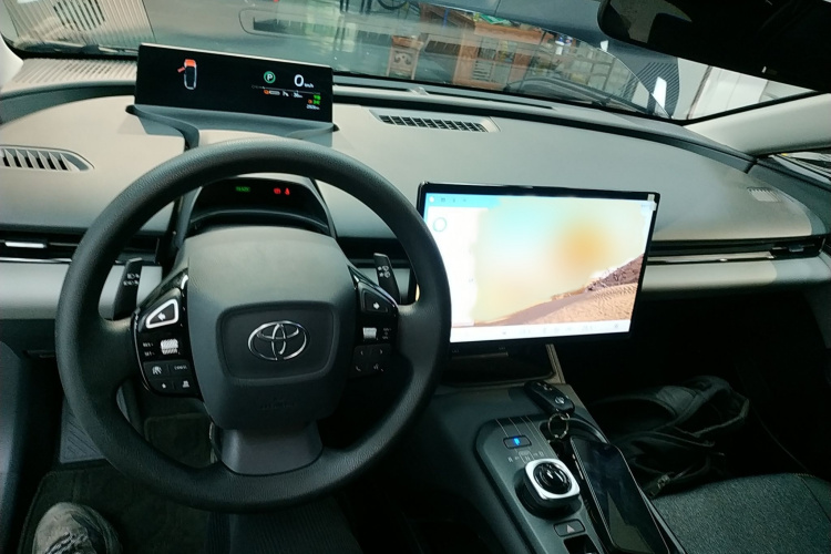 Toyota bZ5 2025 car image #13