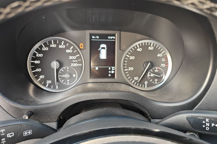 奔驰 威霆 2017 汽车图片 #13