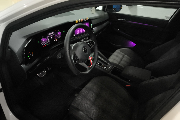Volkswagen GolfGTI 2024 immagine di auto #13