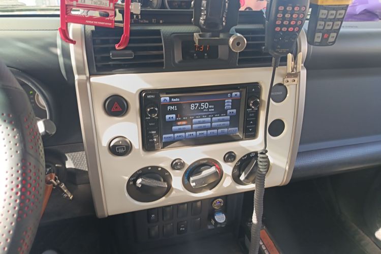 Toyota FJ Cruiser 2018 car image #13