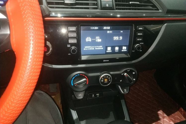 Kia Rio Cross 2019 car image #13