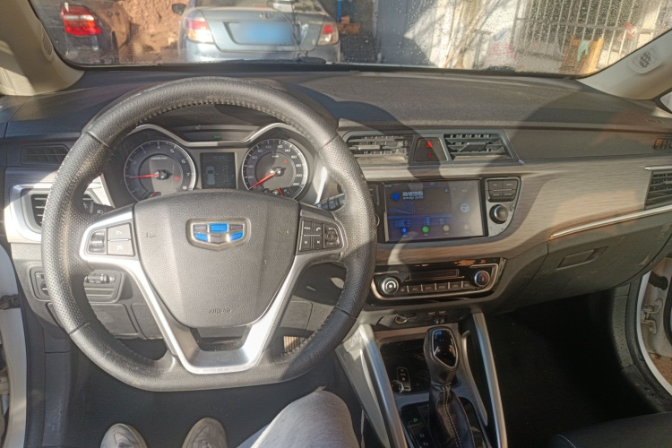 Vision X3 2018 image de voiture #13