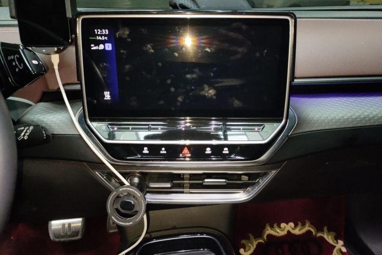 Volkswagen ID.6 X 2024 car image #13