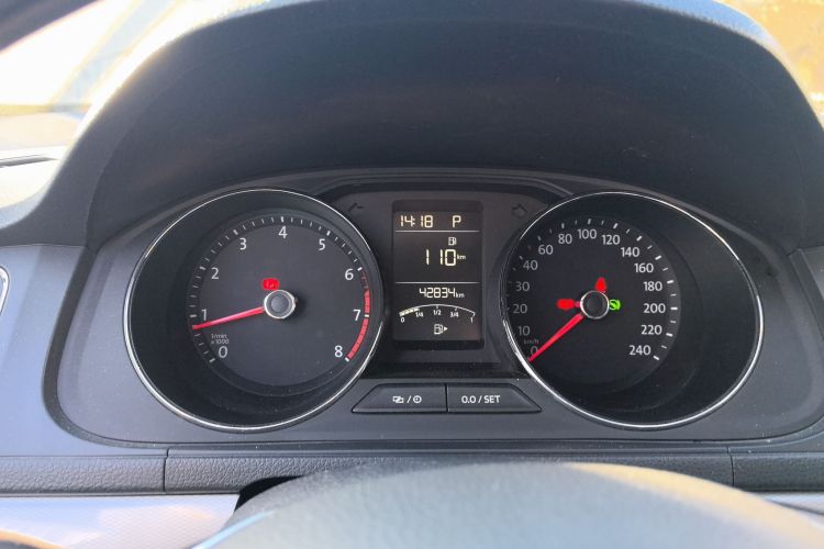 Volkswagen Gran Lavida 2017 immagine di auto #13