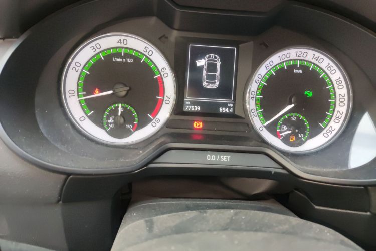 Skoda Octavia 2017 car image #13