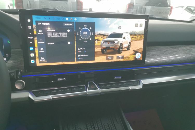 Tank 400 New Energy 2025 car image #13