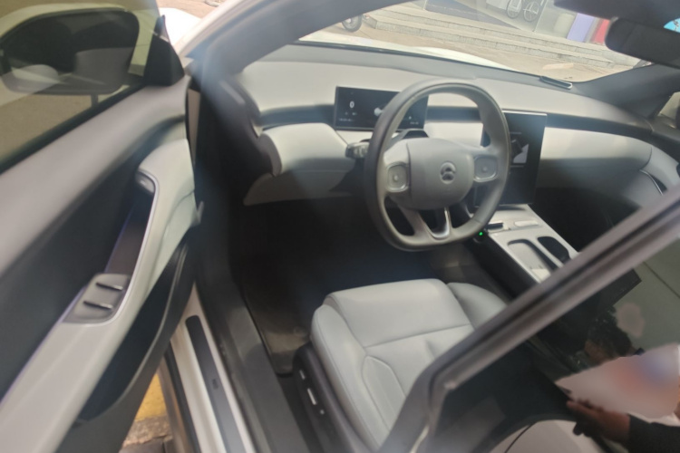 NIO ET5 2023 car image #13