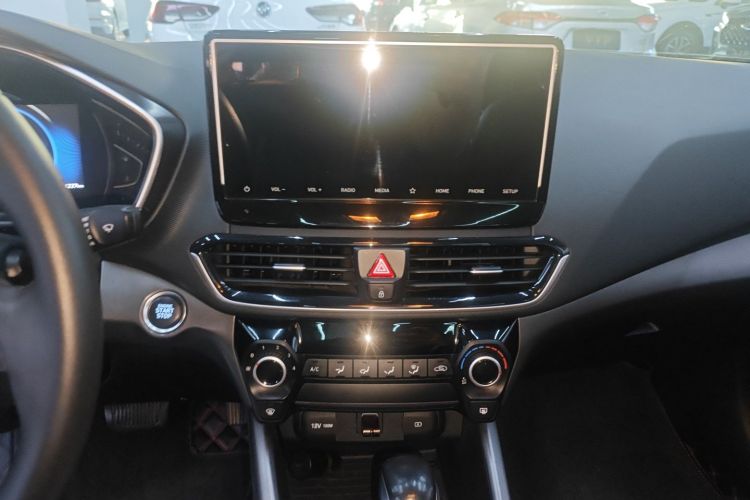 Hyundai Lafesta 2021 car image #13