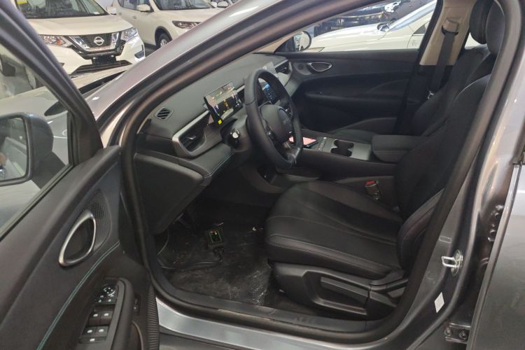 BYD Seal 05 DM-i 2025 car image #13