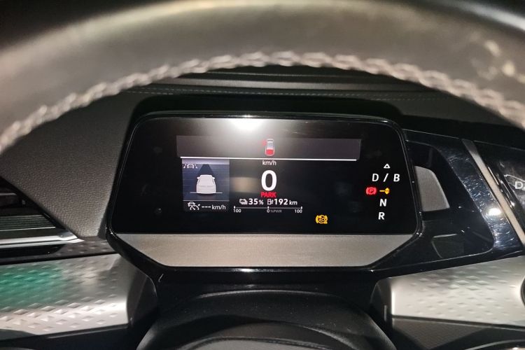 Volkswagen ID.6 X 2022 immagine di auto #13