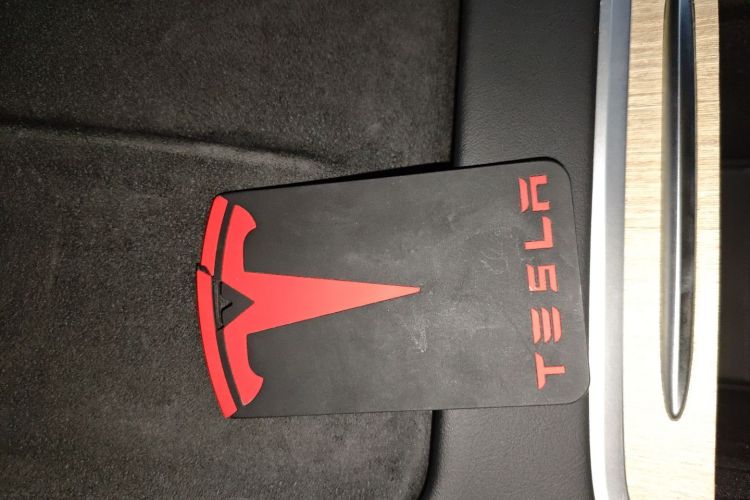 Tesla Model Y 2021 #13 Tesla Model Y 2021 car image #13