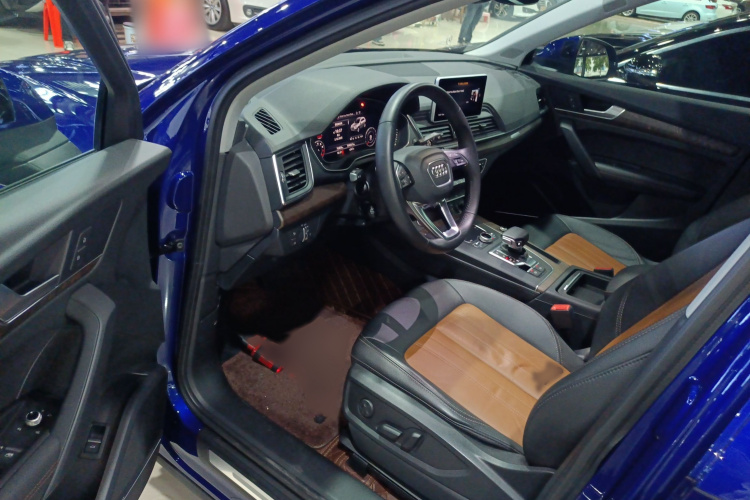 Audi Q5L 2019 car image #13