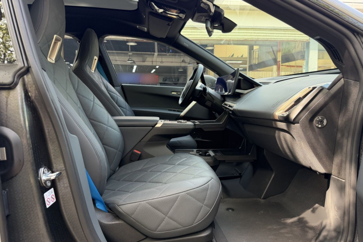 BMW iX M60 2022 #13 BMW iX M60 2022 car image #13