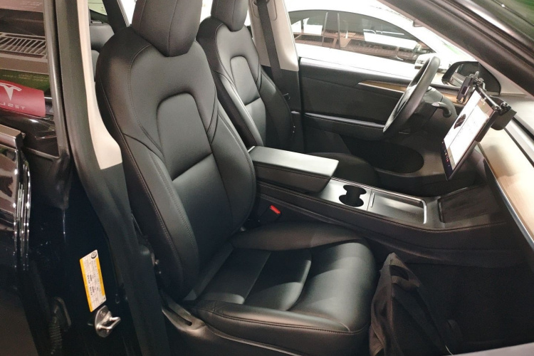 Tesla Model Y 2021 #13 Tesla Model Y 2021 car image #13