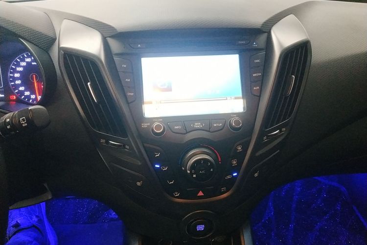 Hyundai Veloster 2017 immagine di auto #13