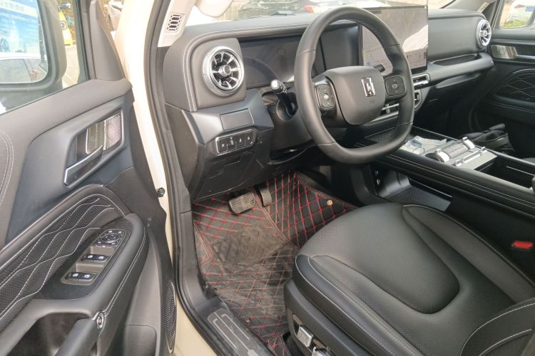 Tank 300 New Energy 2025 car image #13