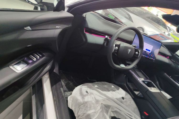 Deepal L07 2025 car image #13