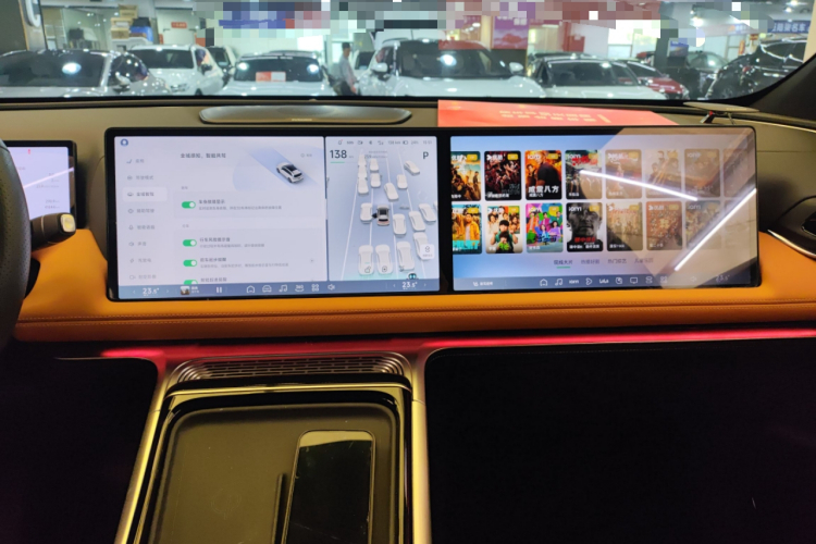 Xpeng G9 2023 immagine di auto #13