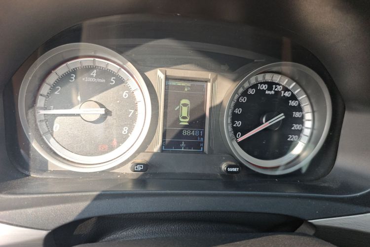 Forthing JOYEAR X5 2017 image de voiture #13