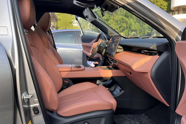 Changan UNI-Z PHEV 2025 car image #13