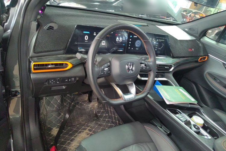 Changan UNI-T 2021 car image #13