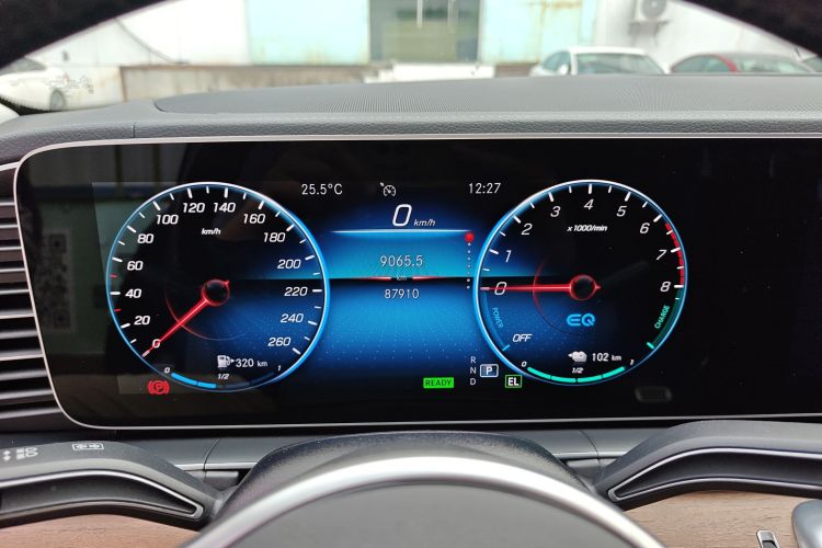 Mercedes-Benz GLE Class New Energy 2021 car image #13