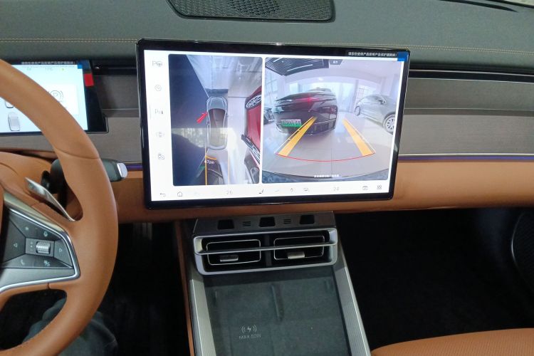 BYD HanL 2025 car image #13